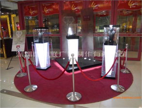 供應精品展柜 箱包陳列的專業(yè)選擇